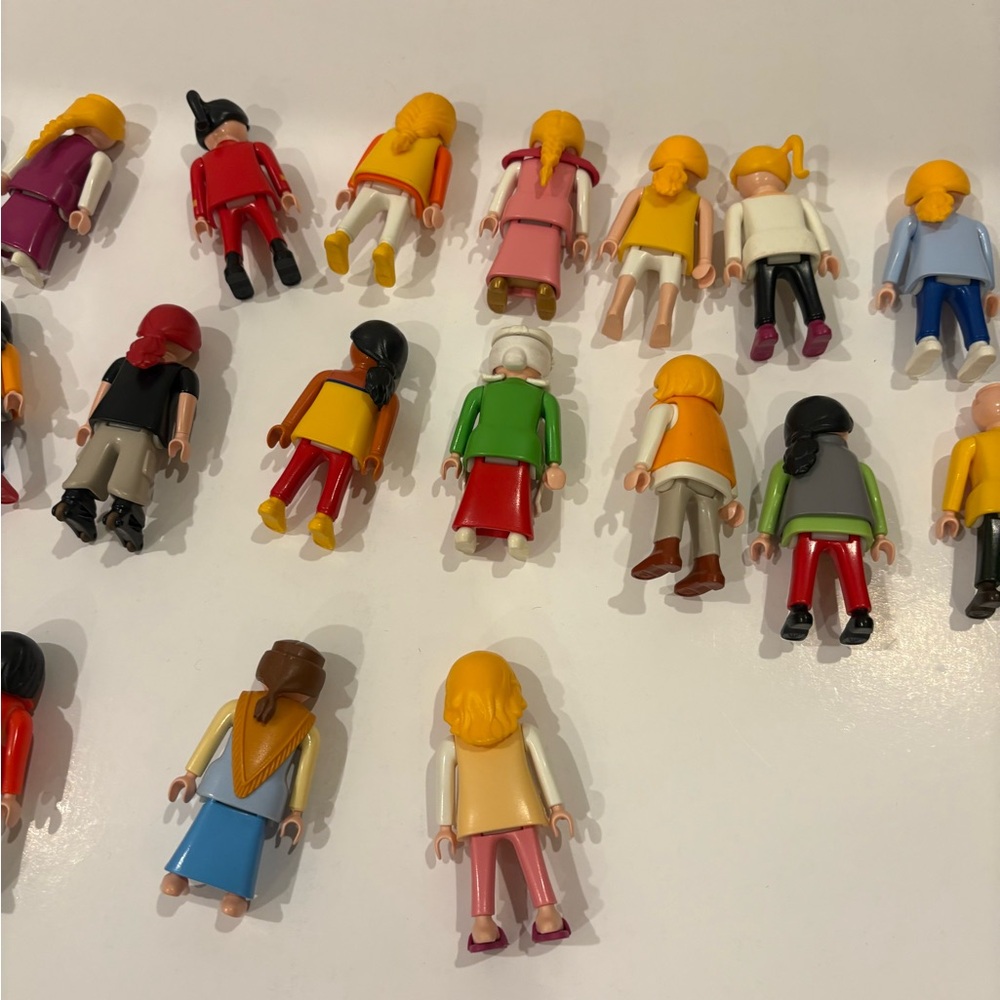 Lot of 19 Adult Women Playmobil - Picture 10 of 11